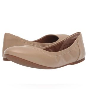 ♦️BCBG♦️ Nude leather Ballet Flats